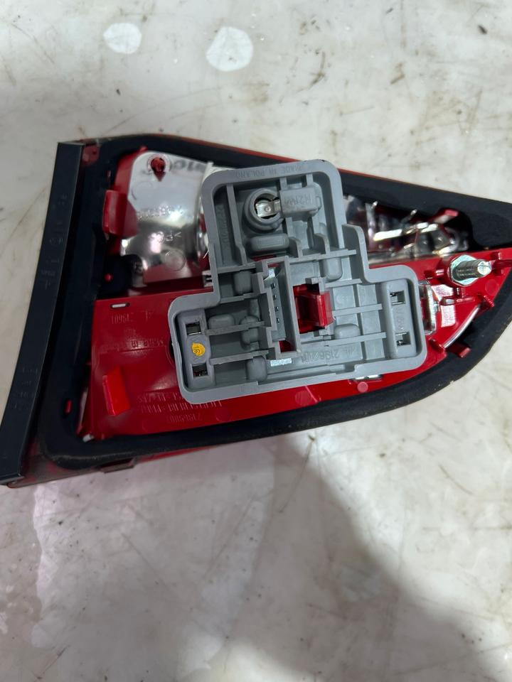 Audi A4 B8 8K Avant Rückleuchte Heckleuchte Hinten Rechts – Bild 7