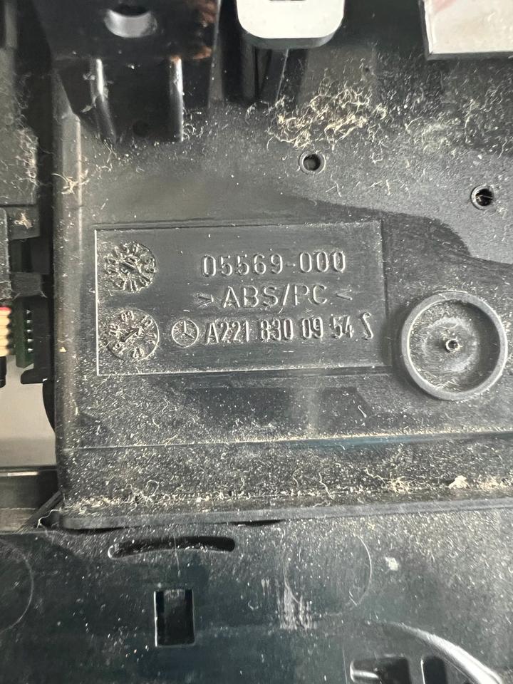 Mercedes W221 Luftdüse Düse A2218300954 – Bild 3