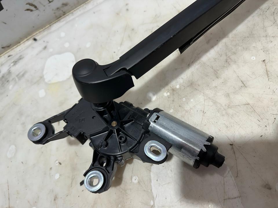 Audi A6 4F Avant Heckwischer Scheibenwischer Motor 4F9955711 – Bild 3