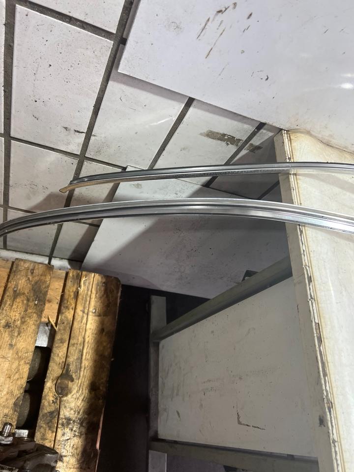 Mercedes E-Klasse W212 Fensterleiste Blenden A2126900780 – Bild 5