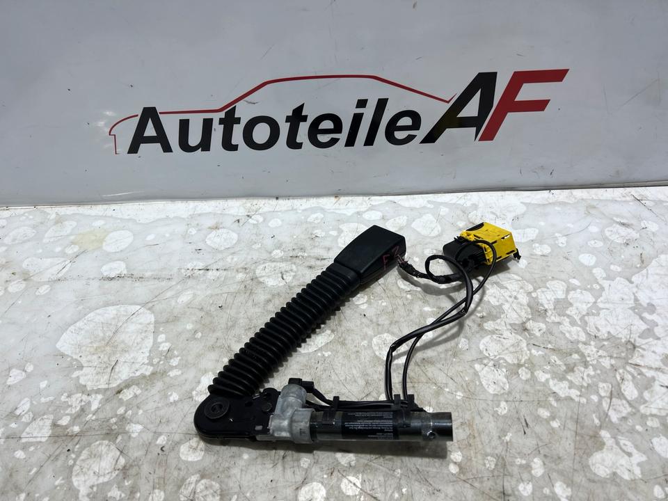 BMW 5er E60 E61 Gurtstraffer Gurtschloss Gurt Vorne Rechts