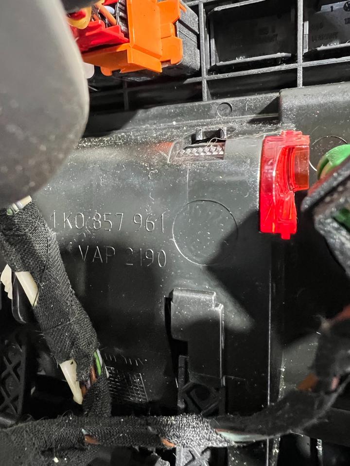 VW Golf 5 V Ablagefach Aschenbecher Vorne 1K0857961 – Bild 6