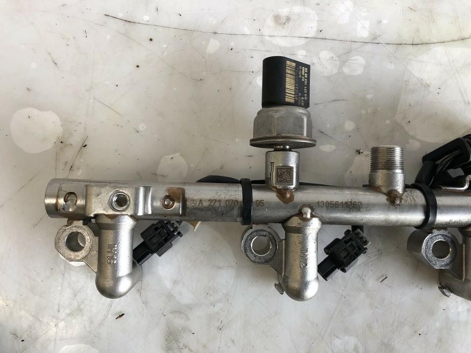 Mercedes W204 W212 Einspritzleiste A2710705195 – Bild 4