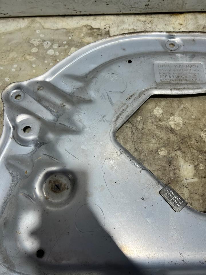 BMW 5er E60 E61 Versteifungsplatte Unterfahrschutz 6759878 – Bild 5