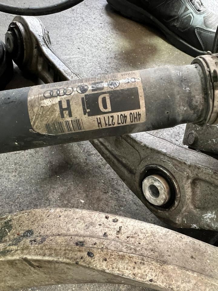 Audi A8 S8 4H D4 Achsschenkel Radnabe Stoßdämpfer Federbein Vorne – Bild 14
