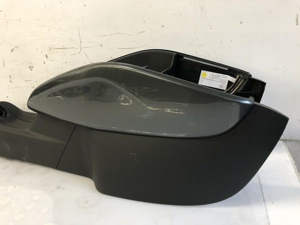 Audi A1 8X Mittelkonsole Mittelarmlehne Ablagefach Mitte – Bild 3