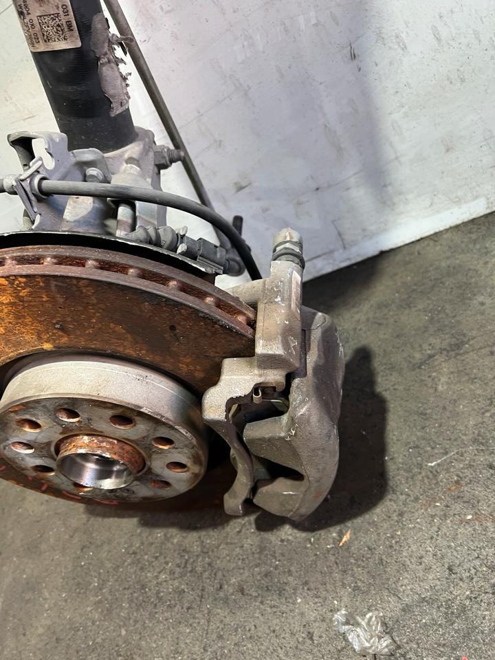 VW Passat B8 3G Achsschenkel Radnabe Bremssattel Vorne – Bild 16