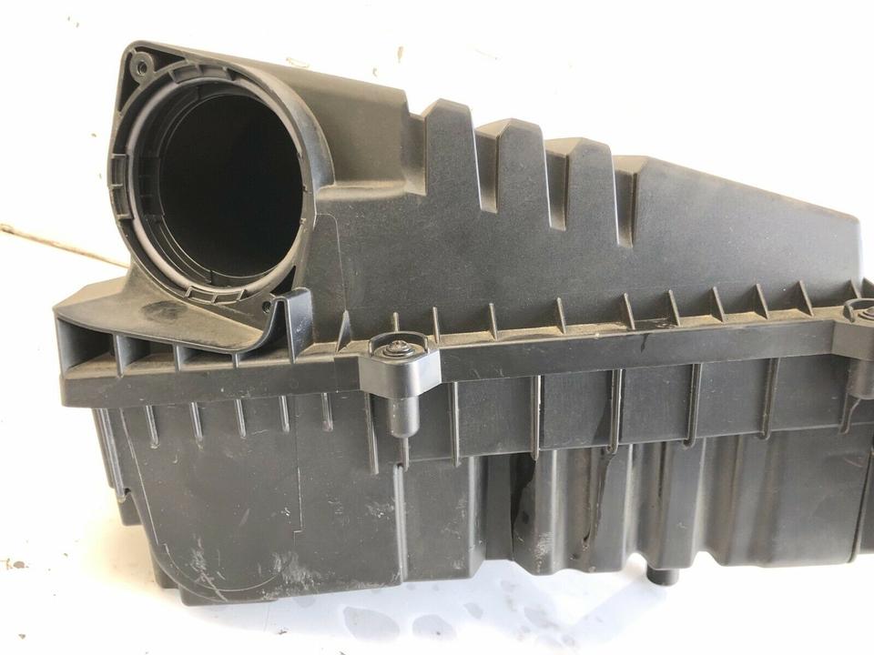 Audi A3 8P VW Golf 5 V 3.2 V6 Luftfiltetkasten 1K0129601 – Bild 4