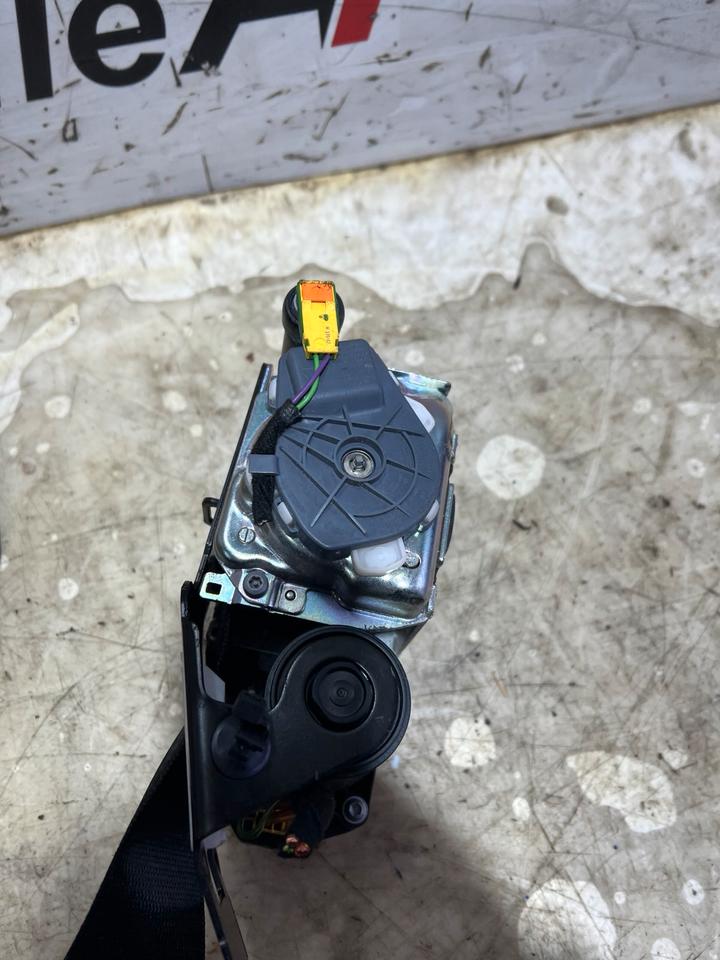 Mercedes W212 W218 Gurt Sicherheitsgurt Vorne A2128608685 – Bild 6