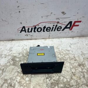 Audi A5 8T A4 B8 Multimedia CD Player Radio 8T2035678A
