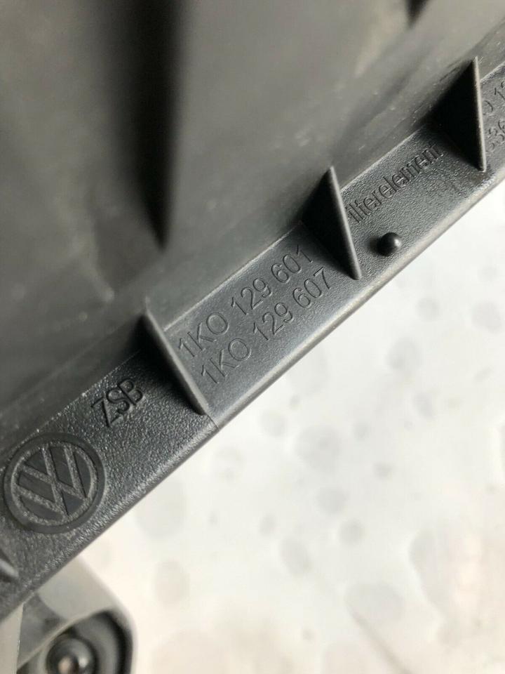 Audi A3 8P VW Golf 5 V 3.2 V6 Luftfiltetkasten 1K0129601 – Bild 9