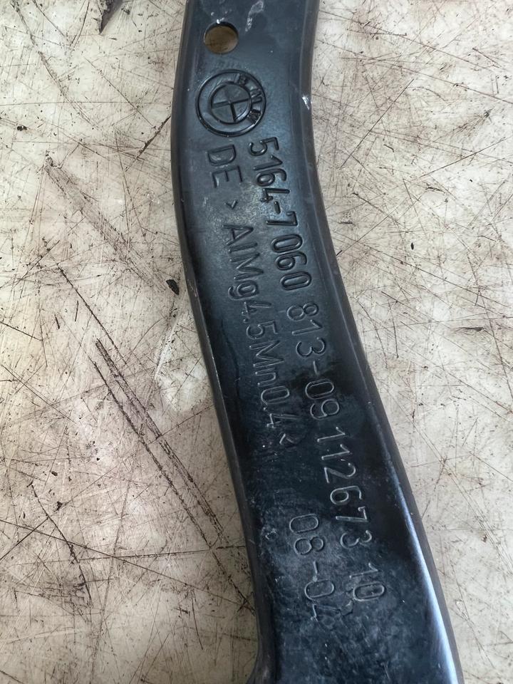 BMW 5er E60 E61 Halter Seitenwand Unten Rechts Links 7060813 – Bild 5