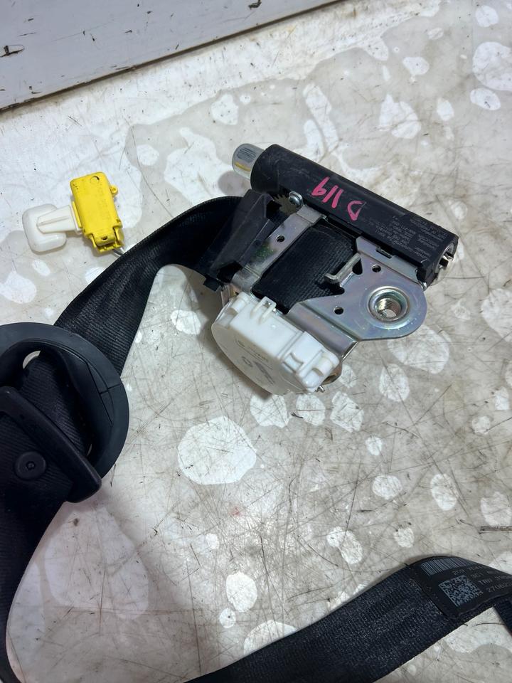 VW Passat B6 3C Sicherheitsgurt Gurt Vorne 3C1857706F 3C1857705F – Bild 10