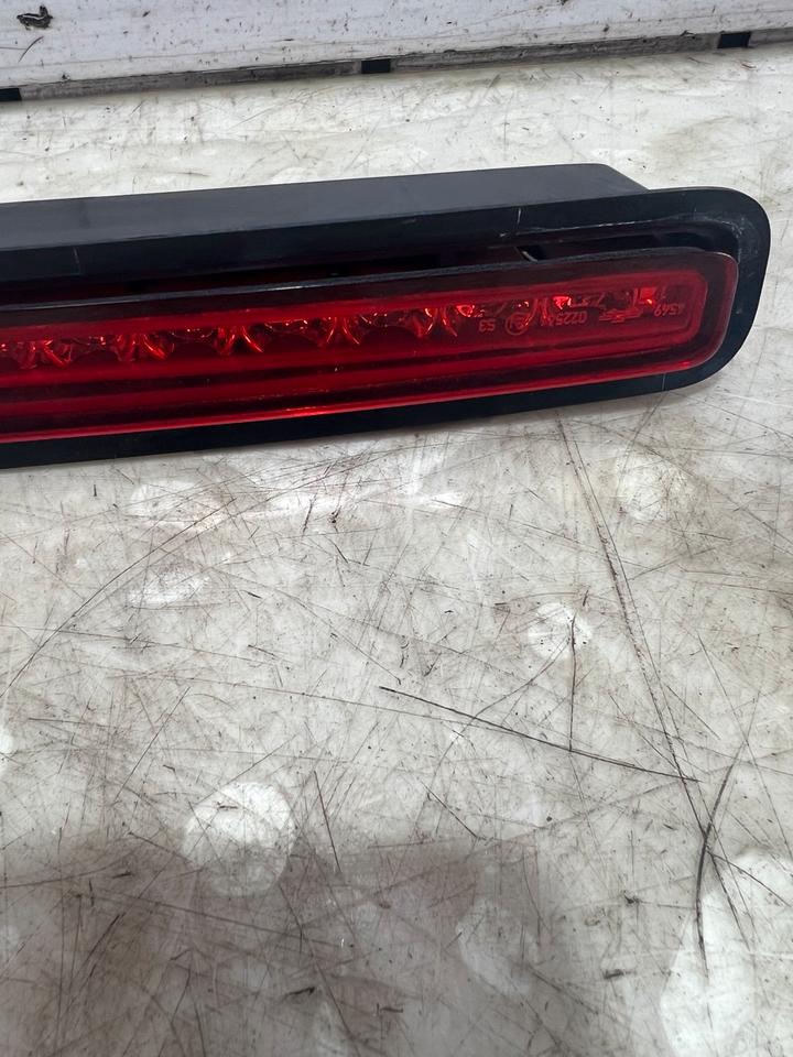 Audi A5 8T Bremsleuchte Zsuatzbremsleuchte 8F0945401 – Bild 2