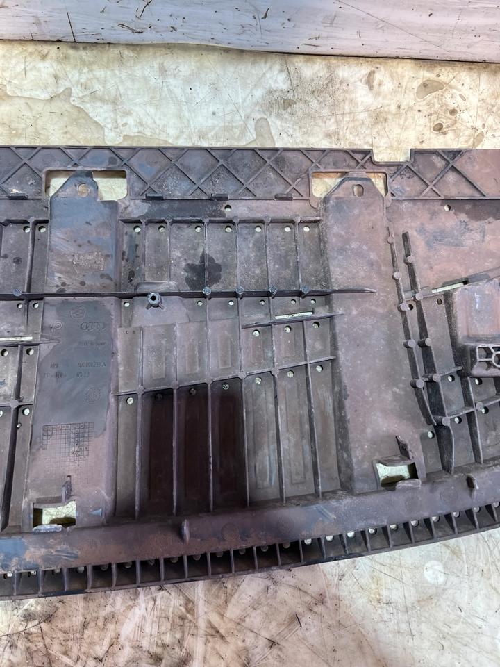 Audi Q3 8U Stoßstange Halter Schließteil Vorne 8U0807233A – Bild 4