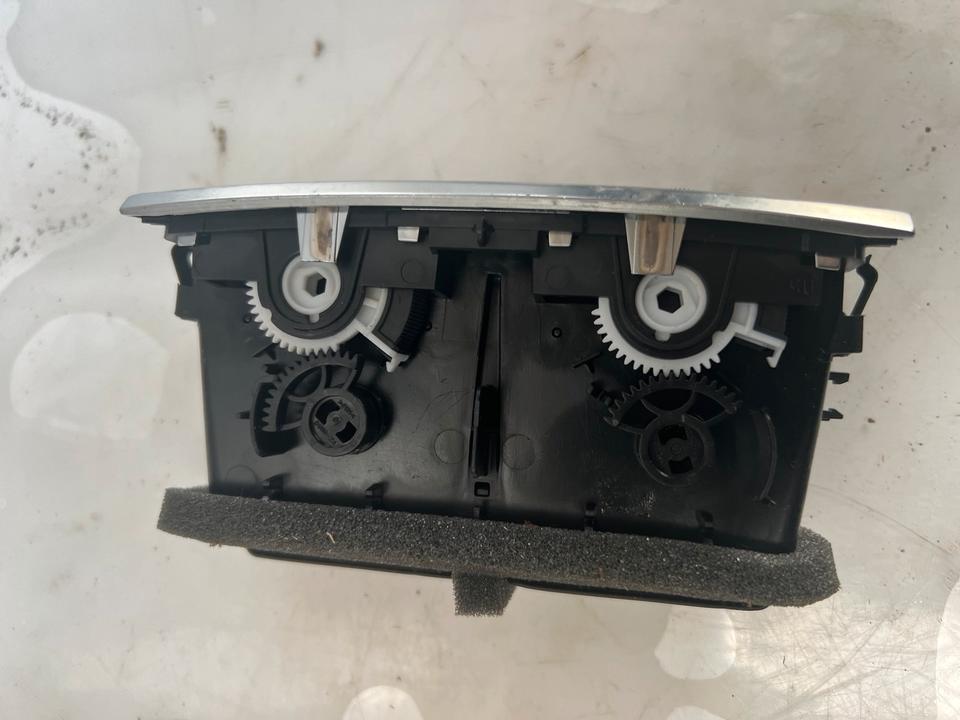 Audi Q7 4L Luftdüse Düse Hinten Mitte Luftausströmer 4L0819203 – Bild 6