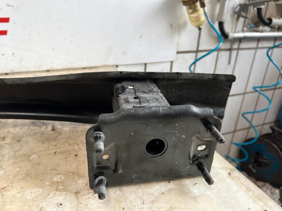 Mercedes E-Klasse W212 Prallträger Querträger Hinten A2126102014 – Bild 8