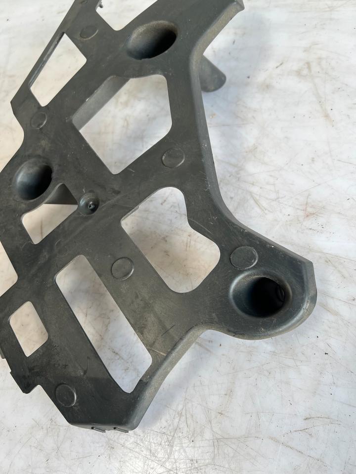 Peugeot 308 II T9 SW Stoßstange Halter Hinten Rechts 9807129480 – Bild 4