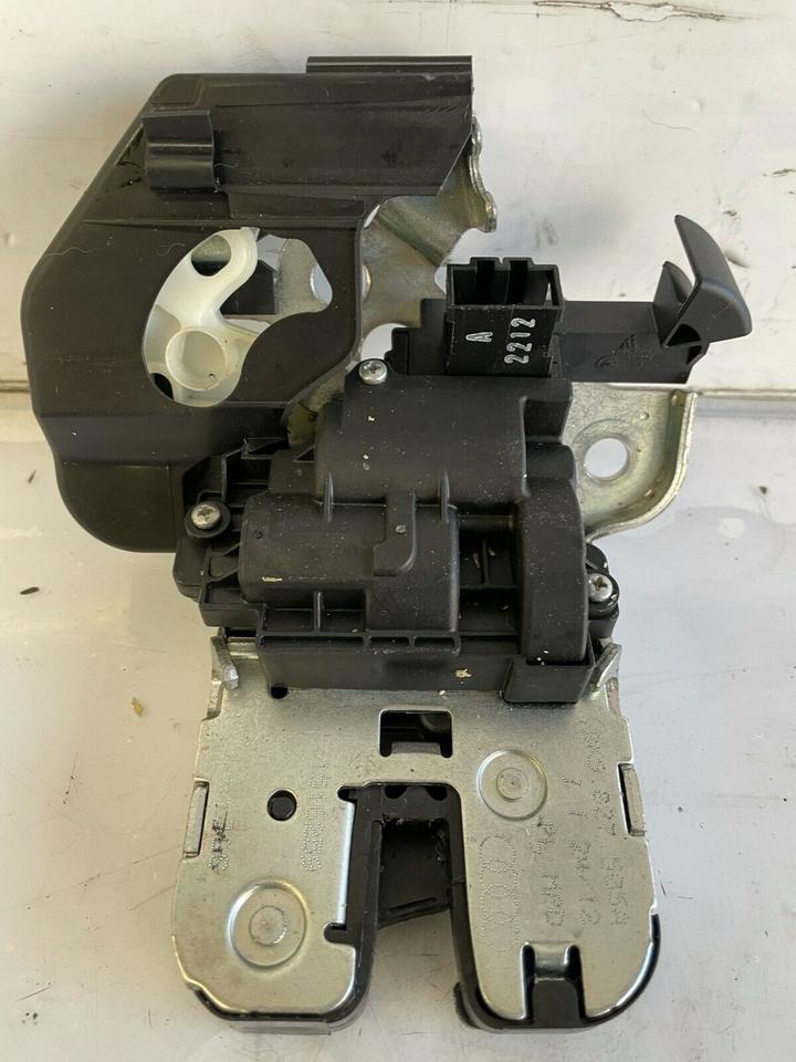 Audi A4 B8 8K Heckklappenschloss Heckklappe Schloss 8K9827505 – Bild 2