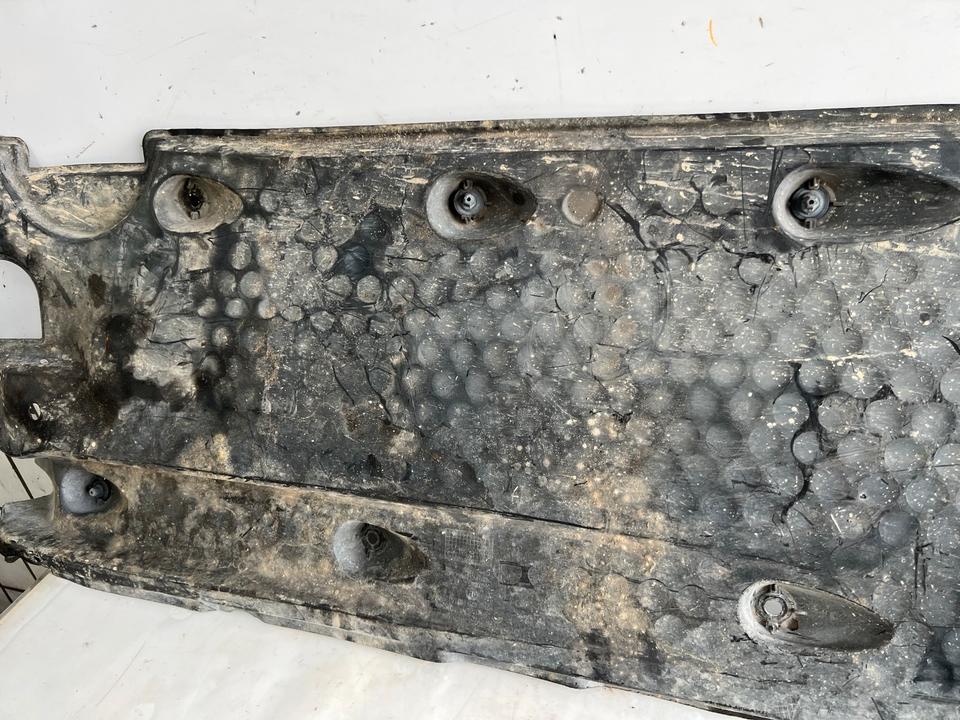 VW Tiguan 5N Unterboden Unterfahrschutz Links 5N0825201 – Bild 3