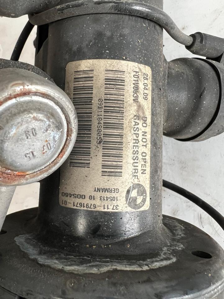 BMW 7er F01 F02 Dynamic Adaptive Drive Federbein Stoßdämpfer – Bild 8