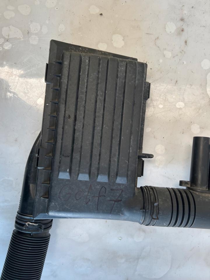 VW Golf 7 VII Luftfiltergehäuse Luftfilterkasten 04E129611G – Bild 3