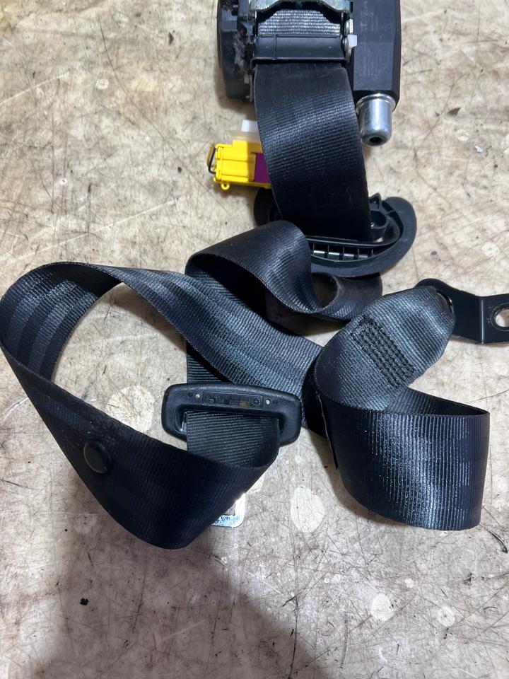VW Touran 1T3 GP2 Gurt Sicherheitsgurt Vorne 1T2857706D – Bild 3