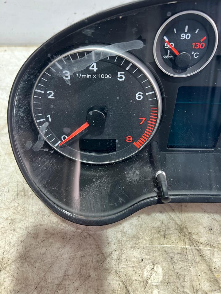 Audi A3 8P Tacho Tachometer Kombiinstrument 8P0920931F – Bild 5