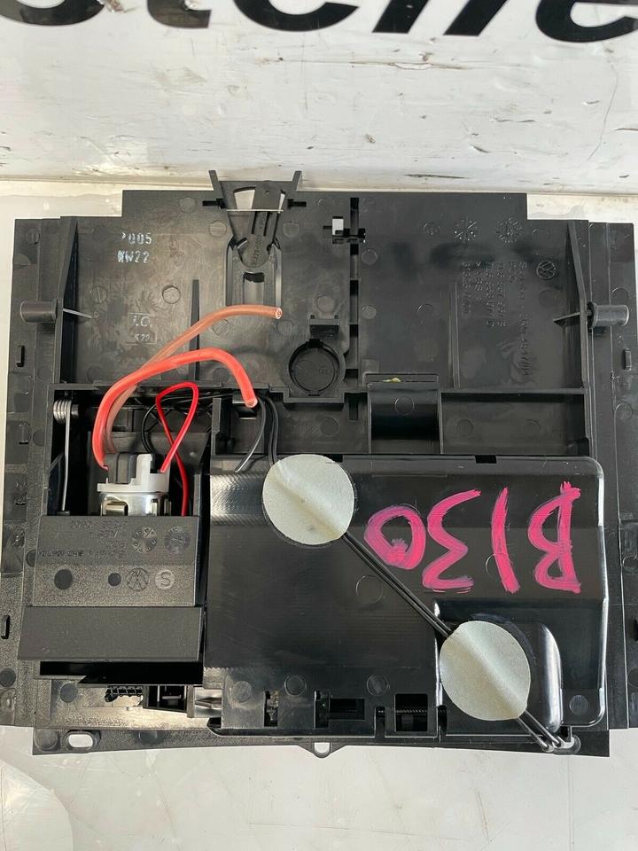 VW Touareg 7L Aschenbecher Zigarettenanzünder 7L6857961 – Bild 5