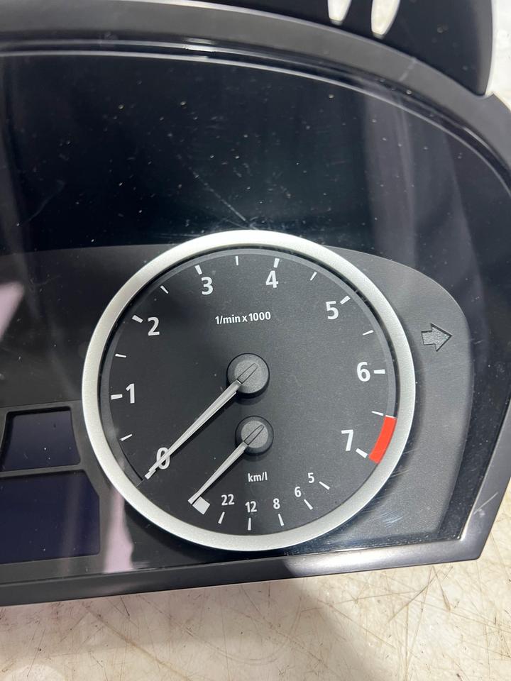 BMW 5er E60 E61 N62 Tacho Tachometer Kombiinstrument 6983148 – Bild 3
