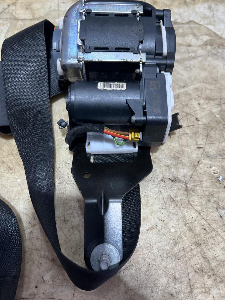 Mercedes W212 W218 Gurt Sicherheitsgurt Vorne A2128608685 – Bild 3