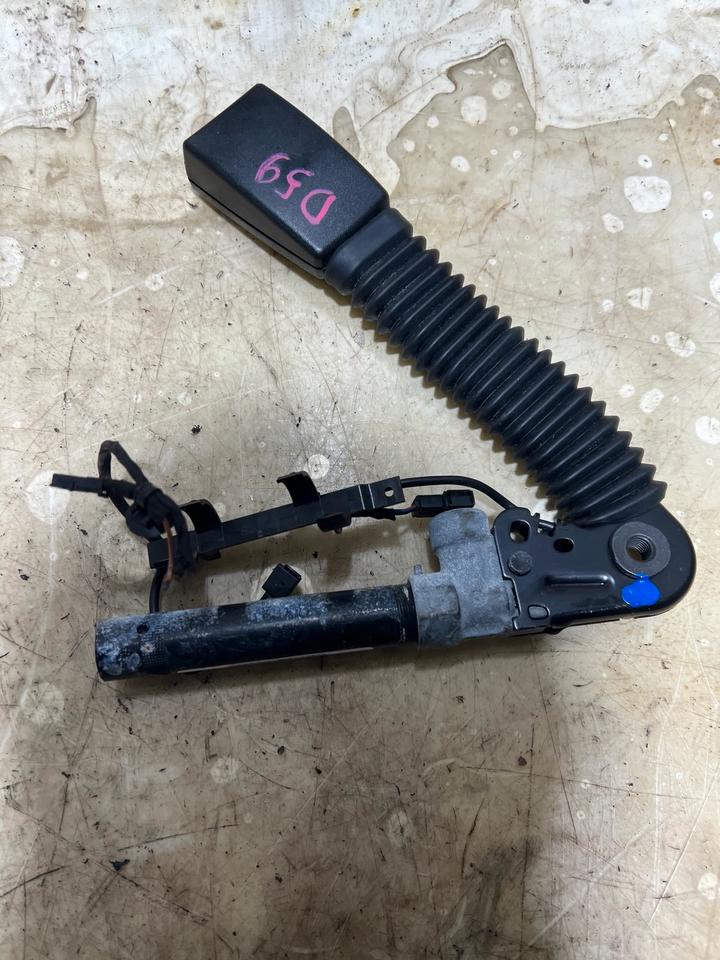 BMW 5er F10 F11 Gurtstraffer Gurtschloss Vorne Rechts Links – Bild 3