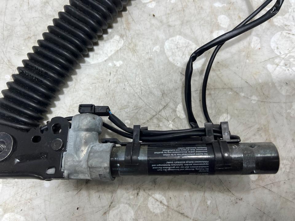 BMW 5er E60 E61 Gurtstraffer Gurtschloss Gurt Vorne Rechts – Bild 3