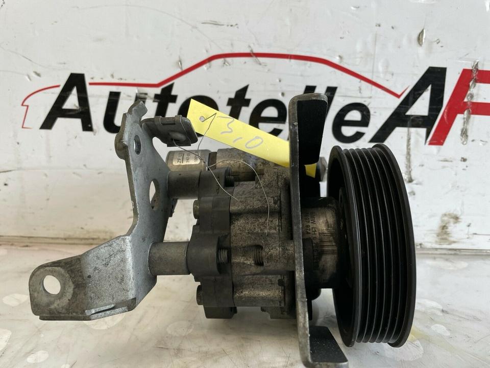 BMW 5er E60 E61 520i 525i 530i M54 Servopumpe 6766191 – Bild 5