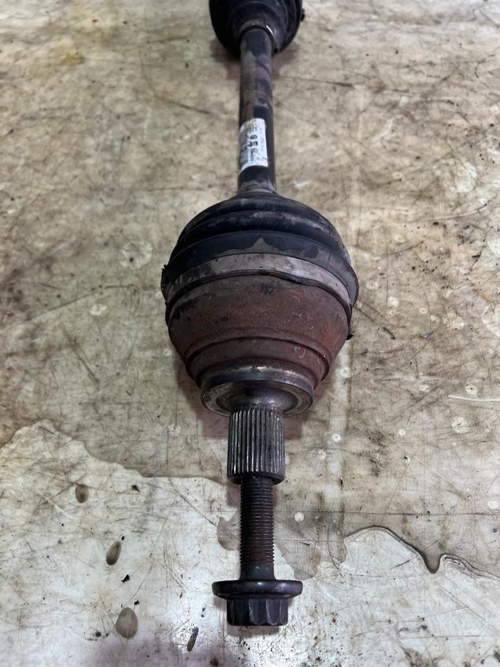 Audi Q3 8U Tiguan 5N Antriebswelle Gelenkwelle Vorne 5N0407763F – Bild 3