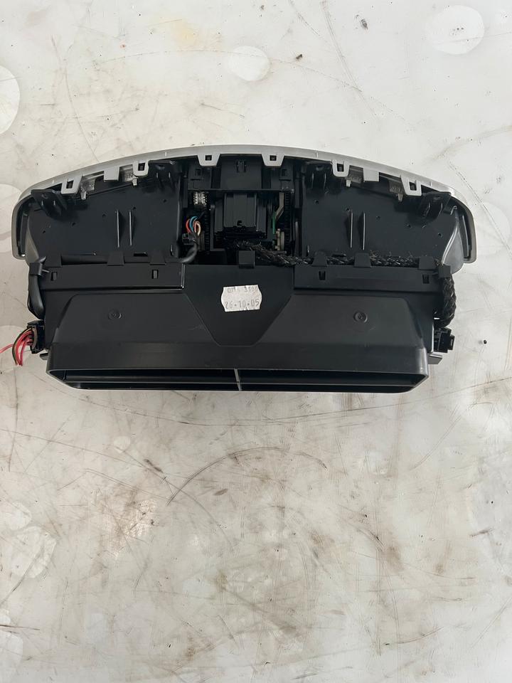 Mercedes W221 Luftdüse Düse A2218300954 – Bild 4