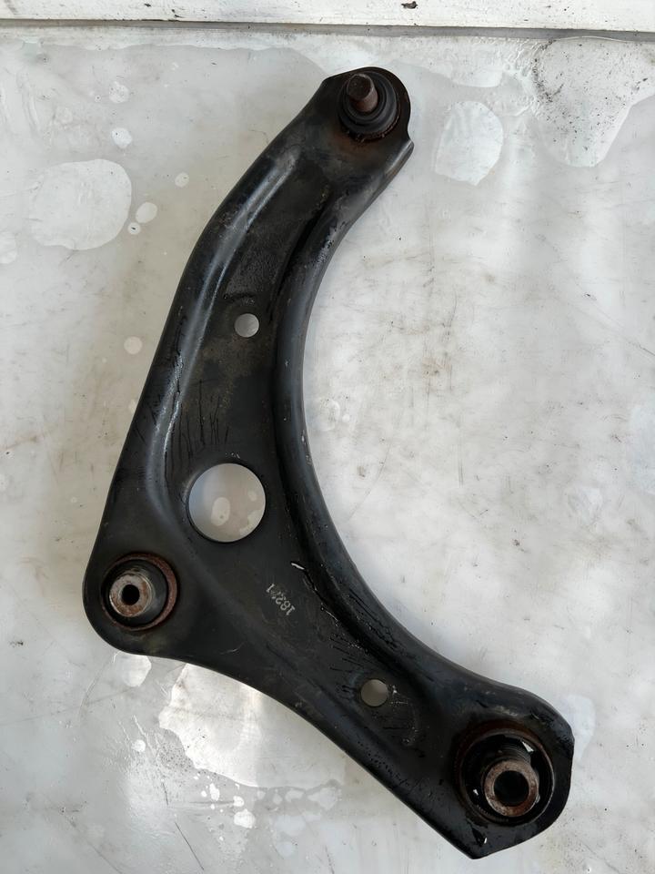 Nissan Micra K13 1.2 Querlenker Traggelenk Vorne Rechts – Bild 3