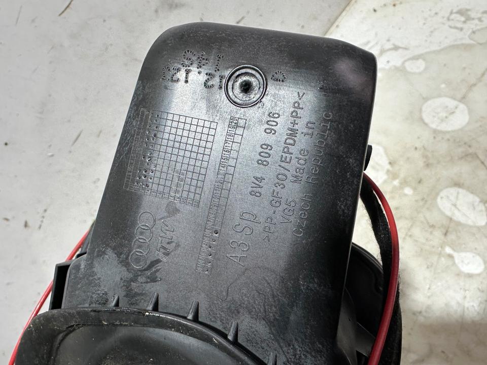 Audi A3 8V Sportback Tank Tankdeckel Deckel Tankklappe 8V4809906 – Bild 6