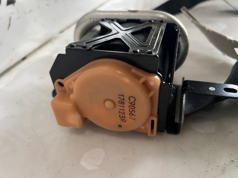 Nissan Micra K13 Sicherheitsgurt Gurt Vorne Gurtschlösser Vorne – Bild 14