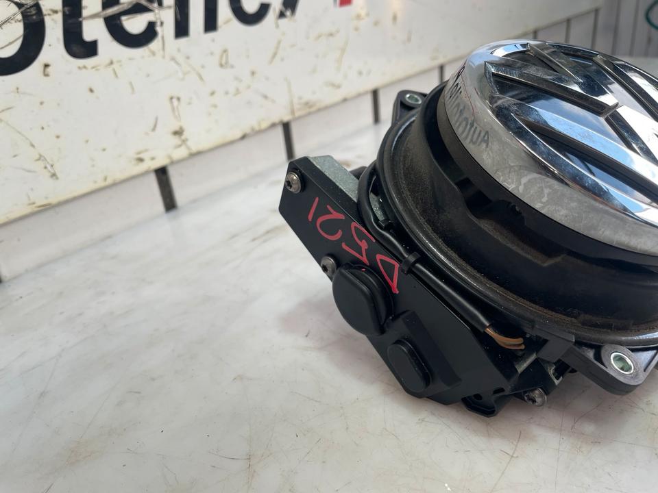 VW Golf 7 VII Heckklappenöffner Öffner Hinten 5G9827469E – Bild 4