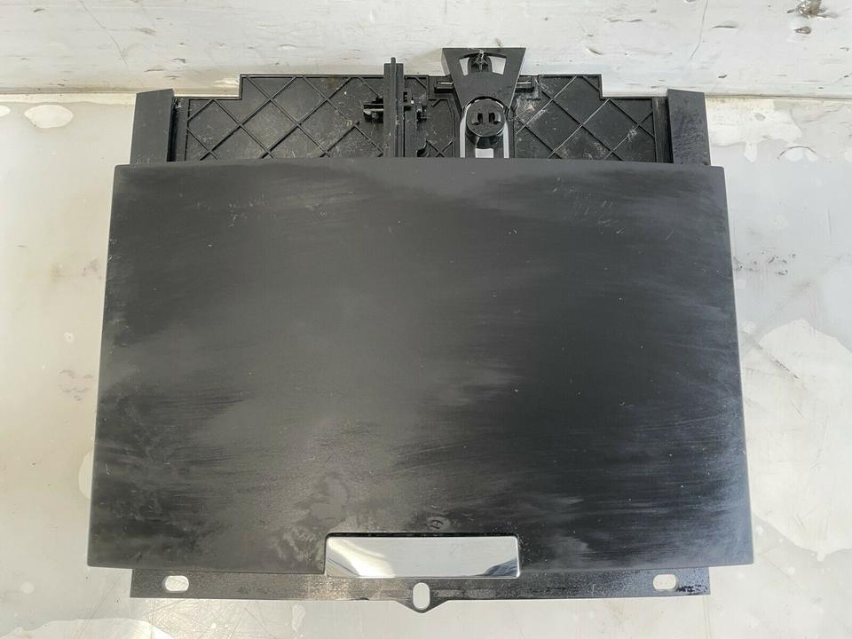 VW Touareg 7L Aschenbecher Zigarettenanzünder 7L6857961 – Bild 2