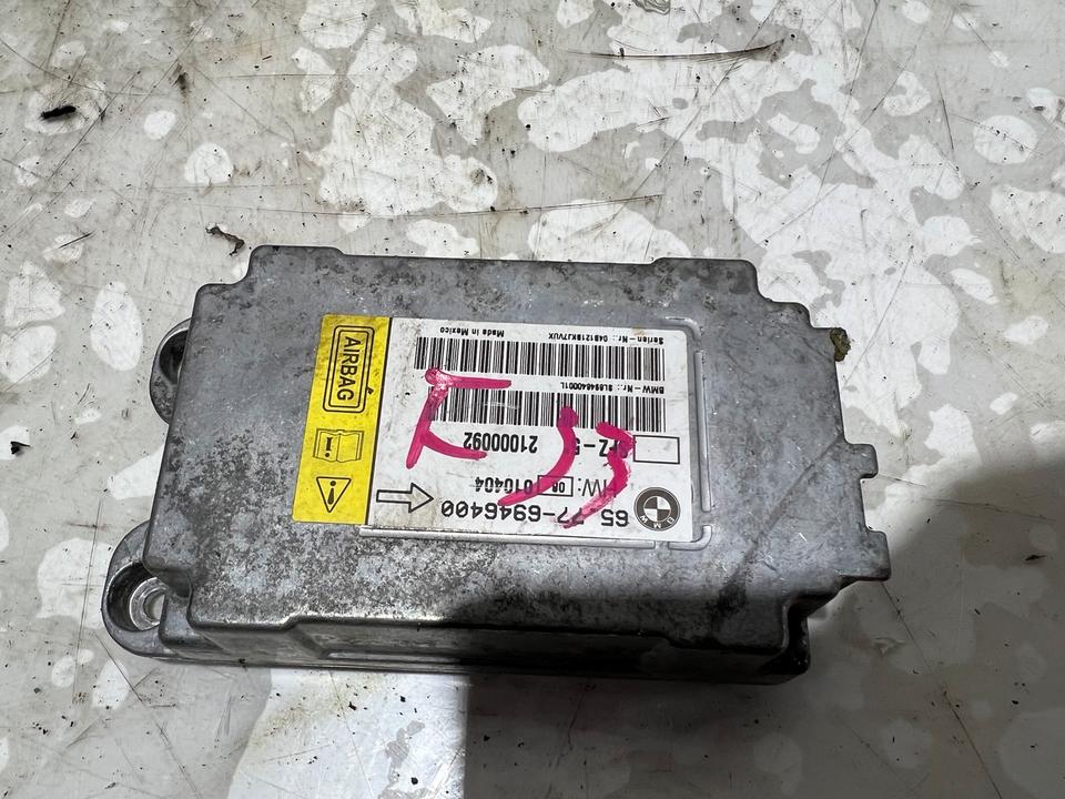 BMW 5er E60 E61 Airbag Modul Steuergerät 6946400 – Bild 2