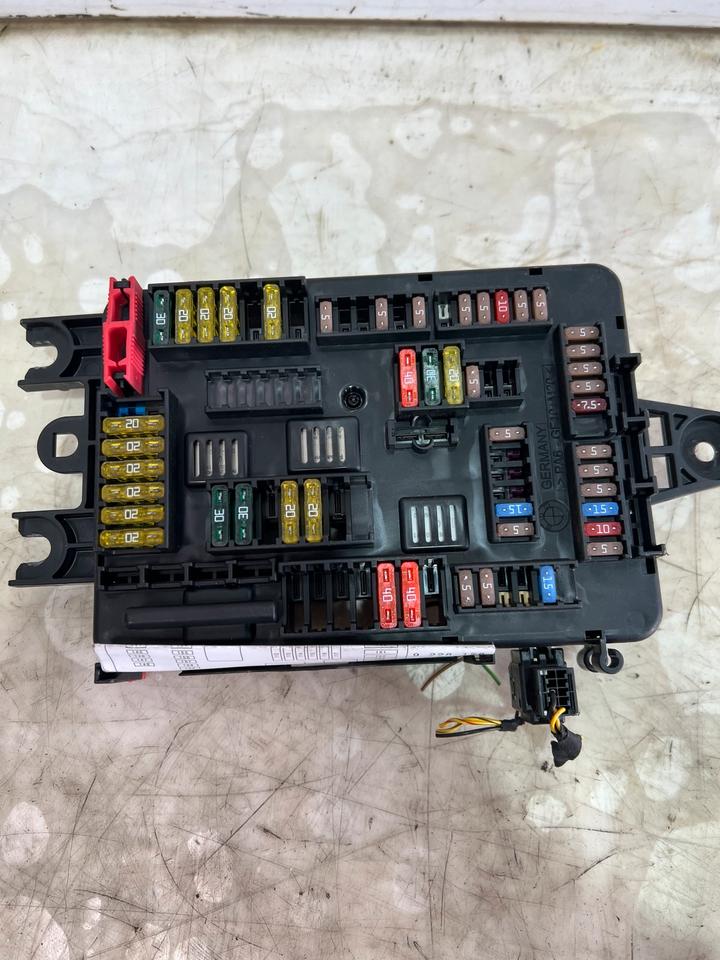BMW 3er F30 F31 Sicherungskasten Modul Einheit 9261112 – Bild 2