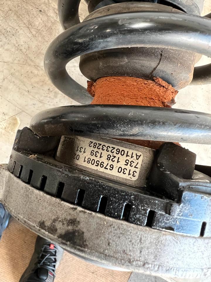 BMW 7er F01 Stoßdämpfer Federbein Vorne 6796925 6796926 – Bild 15
