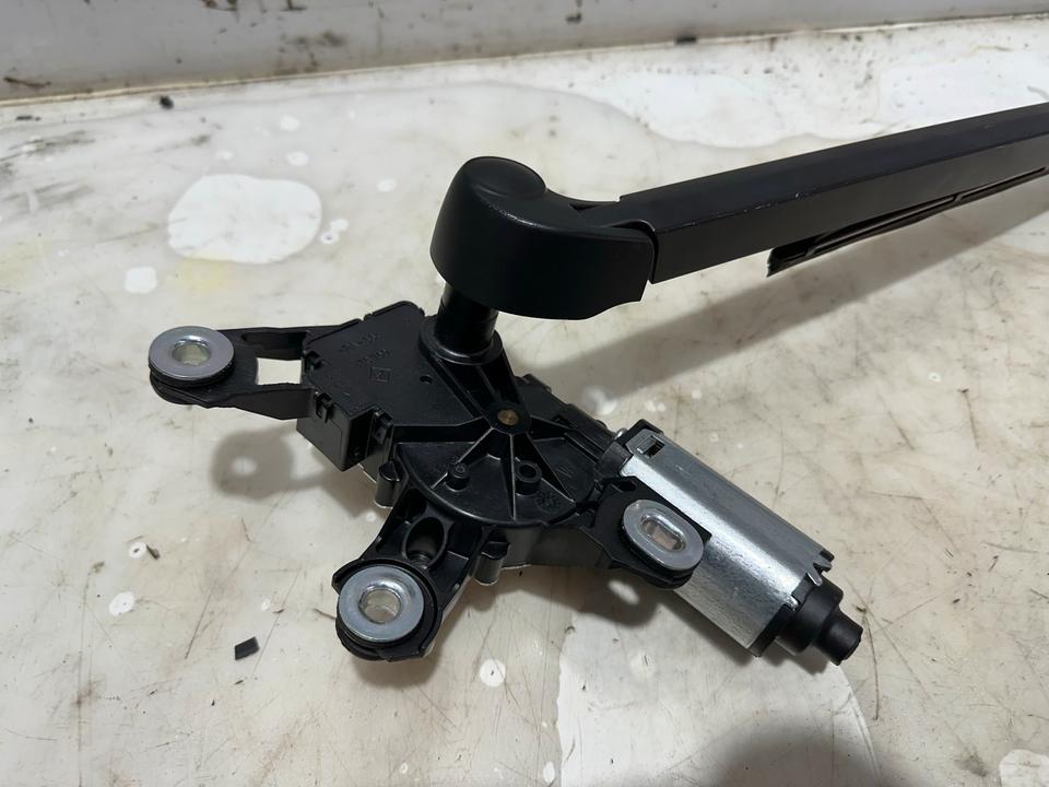 Audi A6 4F Avant Heckwischer Scheibenwischer Motor 4F9955711 – Bild 2