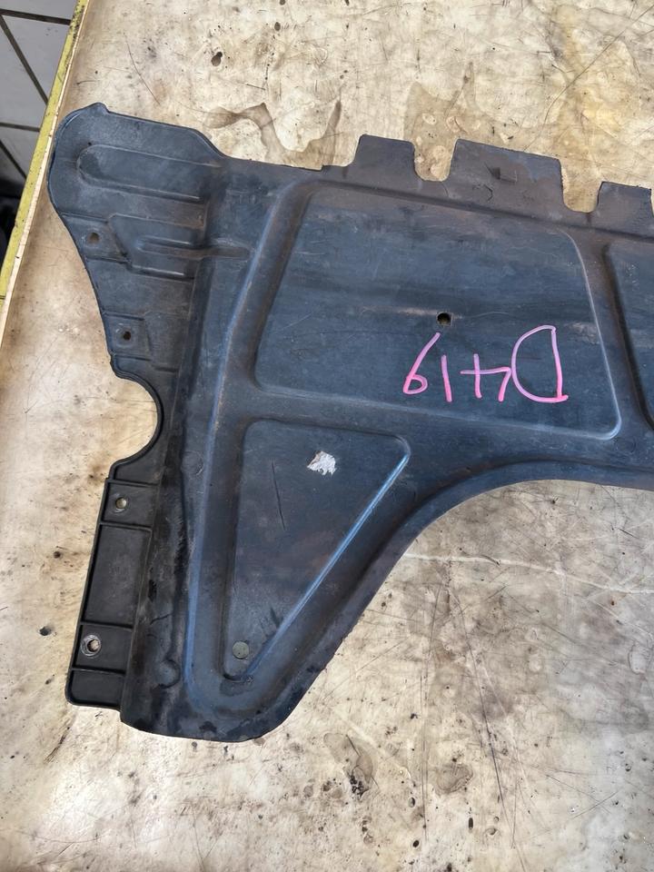 VW Golf 7 VII Unterboden Unterbodenschutz Abdeckung 5Q0825235A – Bild 5