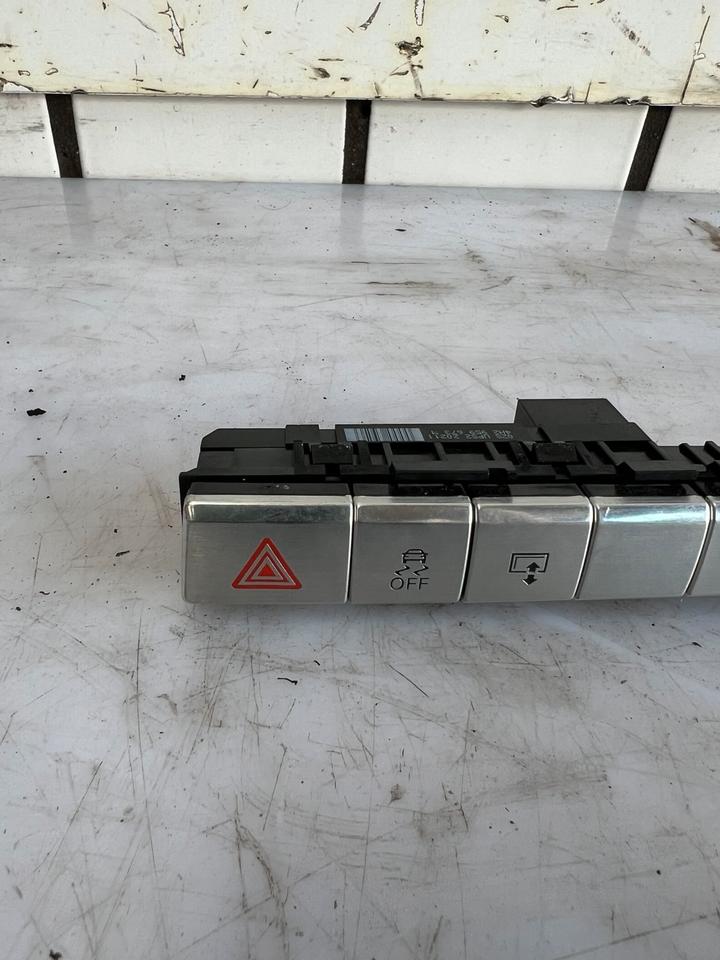 Audi A8 4H Schalter Schalterelement Warnblinker 4H2959673 – Bild 2