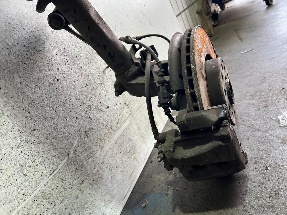 Audi Q3 8U Tiguan 5N Achsschenkel Radnabe Stoßdämpfer Vorne – Bild 7