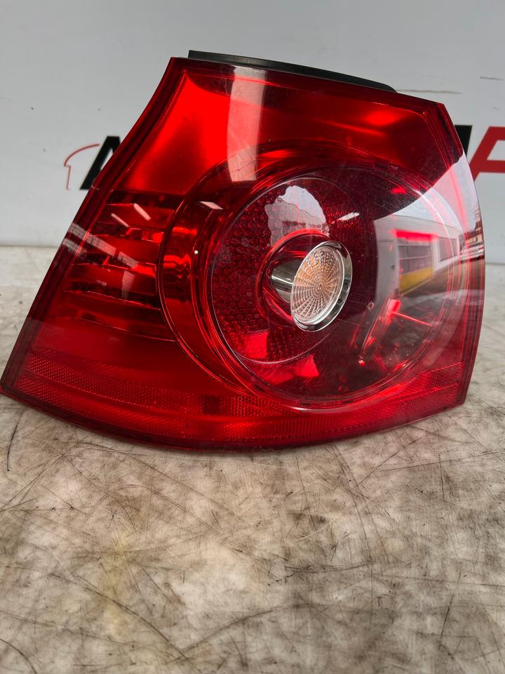 VW Golf 5 V Heckleuchte Rückleuchte Hinten – Bild 3