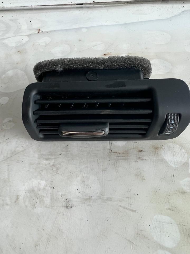 Audi Q7 4L Luftdüse Rechts Links 4L0819209 4L0819210 – Bild 7